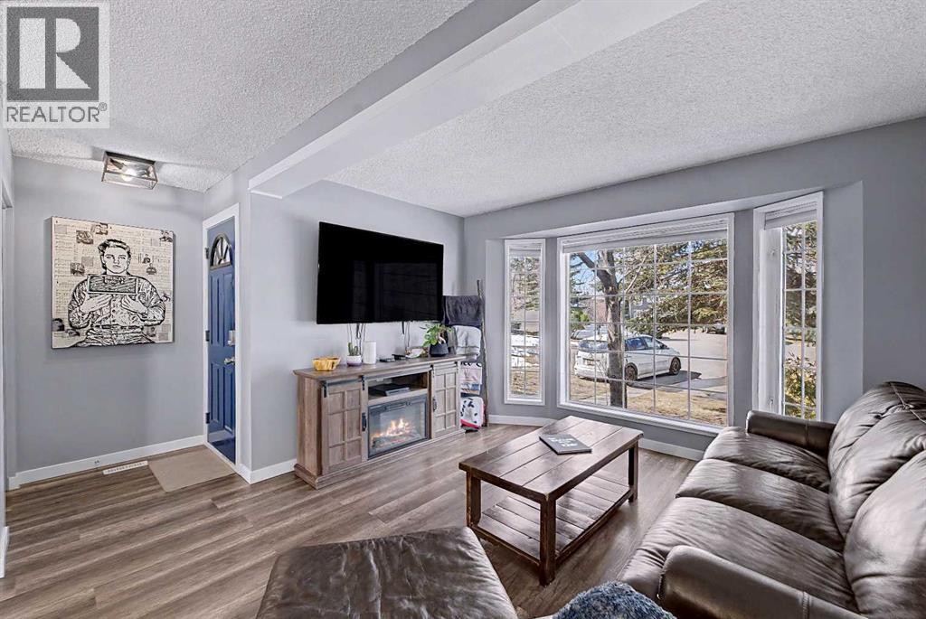 339 Coverdale Court NE