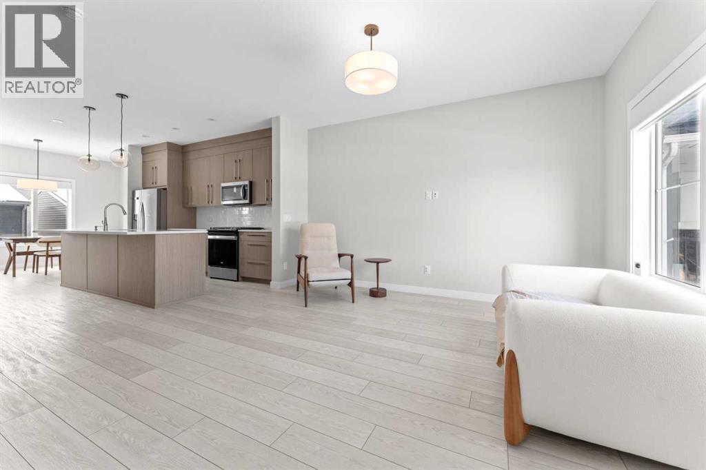 919 Walgrove Boulevard SE