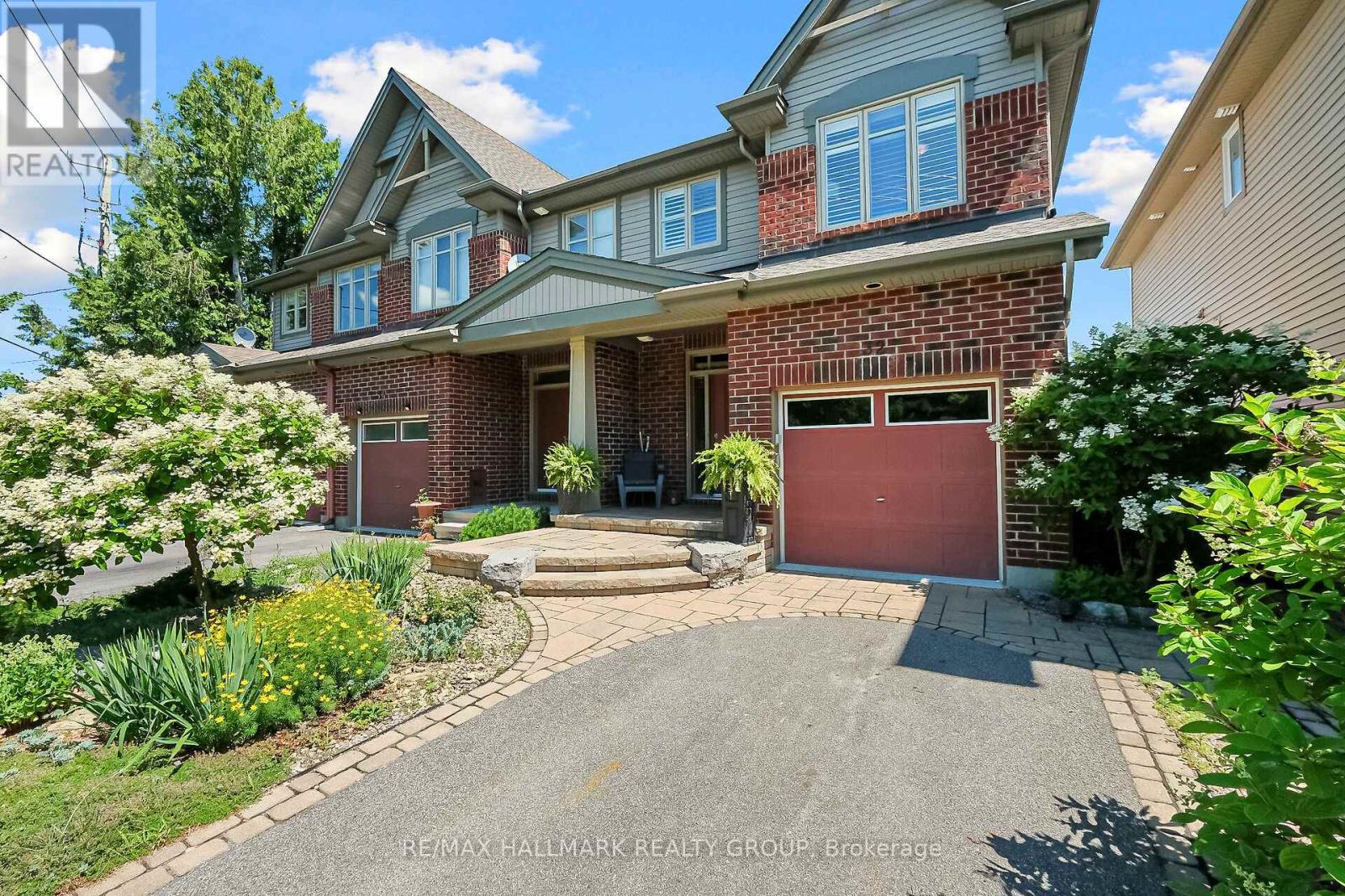 32 MCCOOEYE LANE