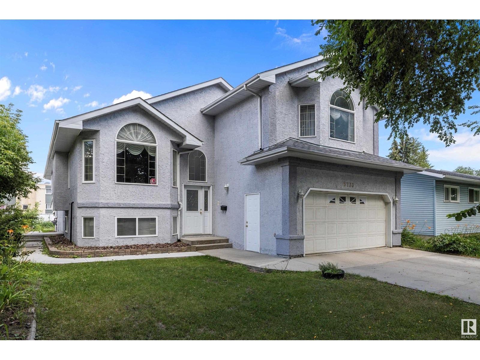 9733 150 ST NW