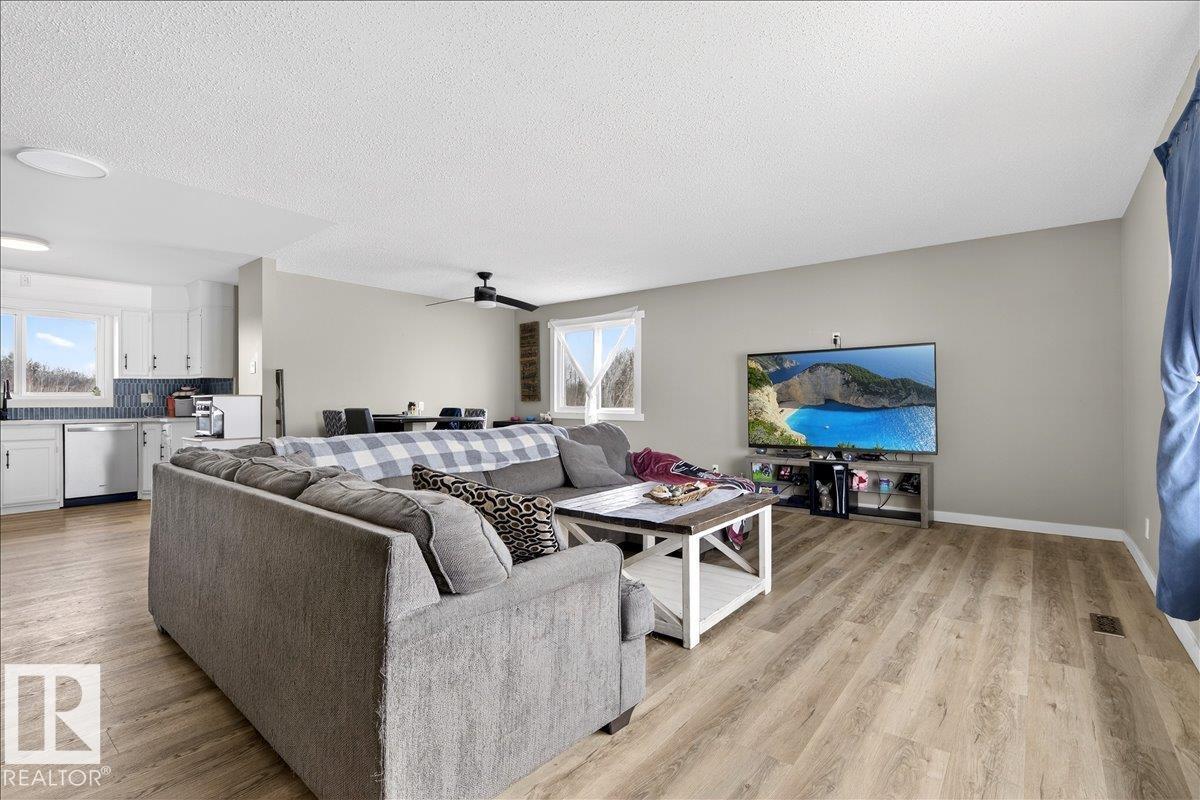 23 58121 Lily Lake Road