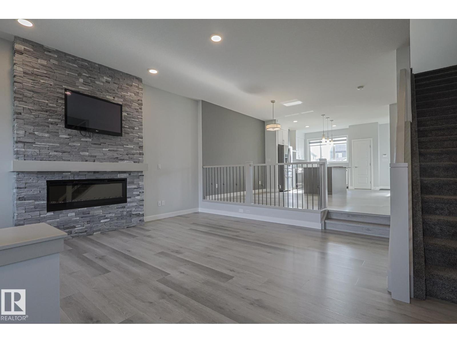 1653 PLUM CIRCLE CI SW