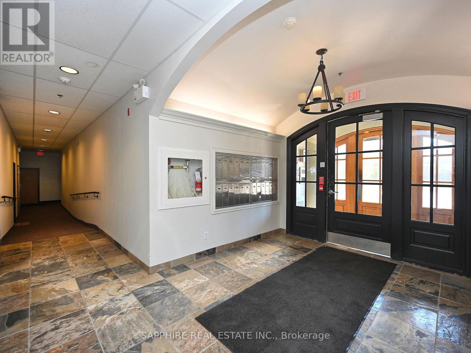 302 - 459 KERR STREET
