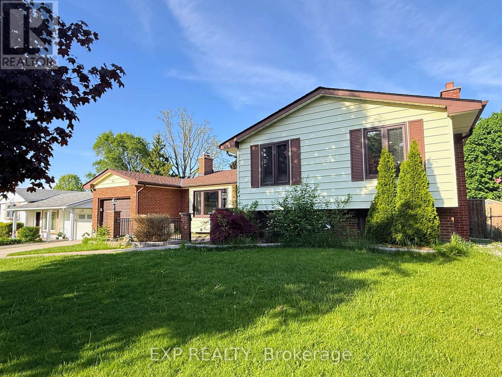 30 COWAN AVENUE