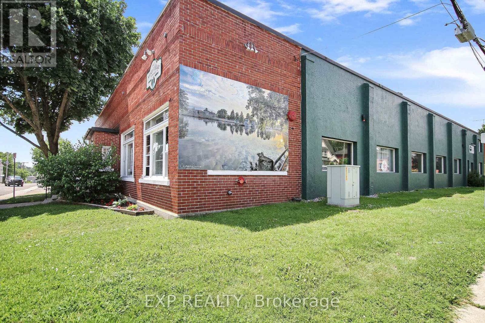 12 MAPLE AVENUE