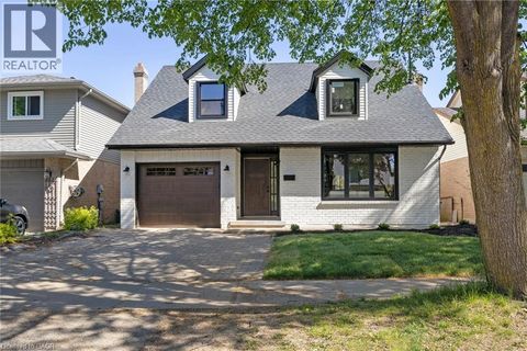 92 SCENIC WOOD Crescent Kitchener ON N2A3N6