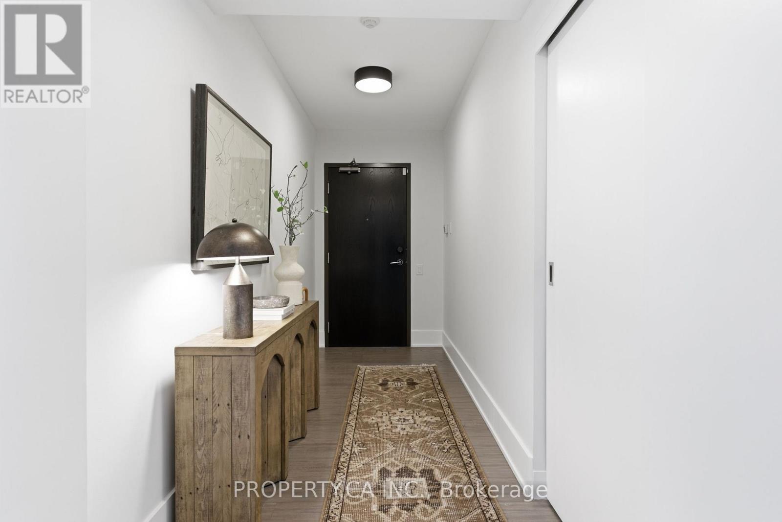 804 - 233 CARLAW AVENUE