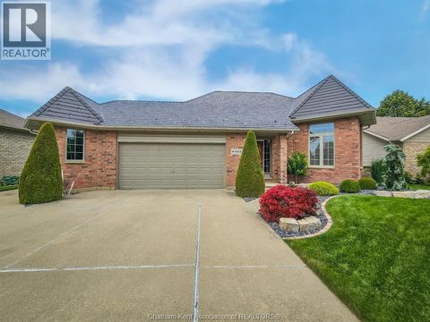 645 McNaughton AVENUE West Chatham ON N7L5P7