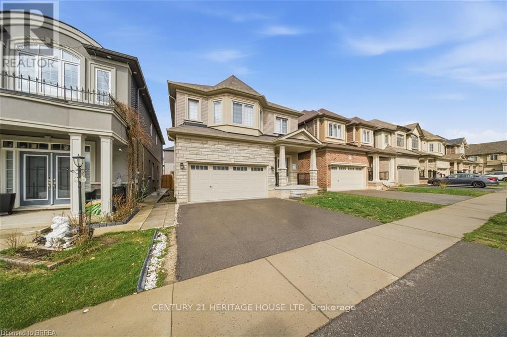 10 KNEALE STREET E