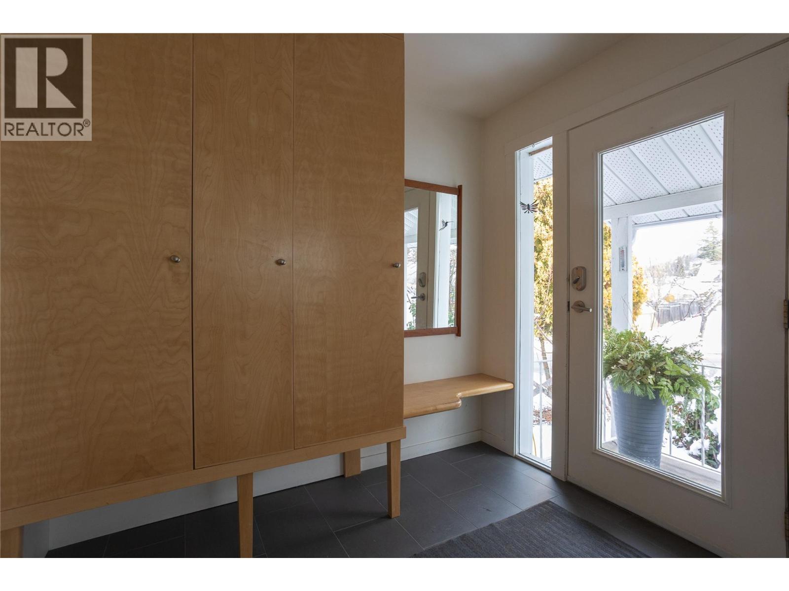 1420 Kootenay Street