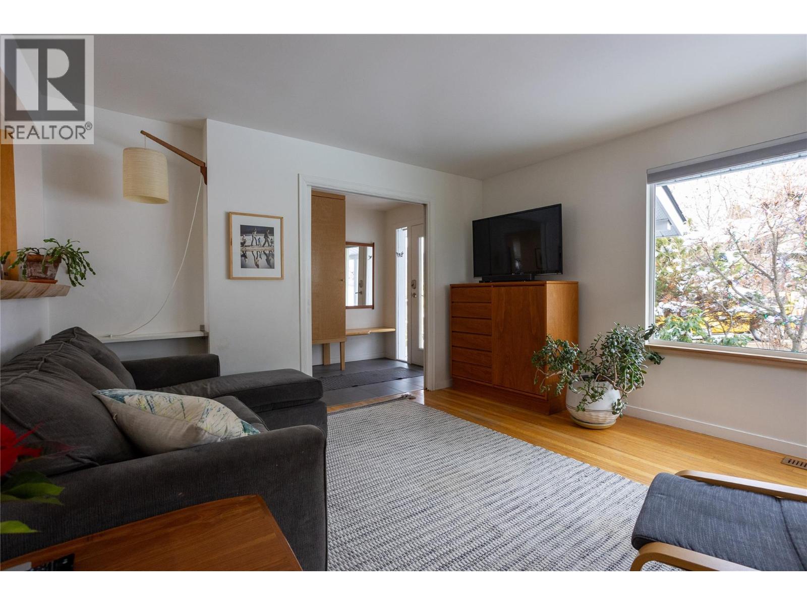 1420 Kootenay Street