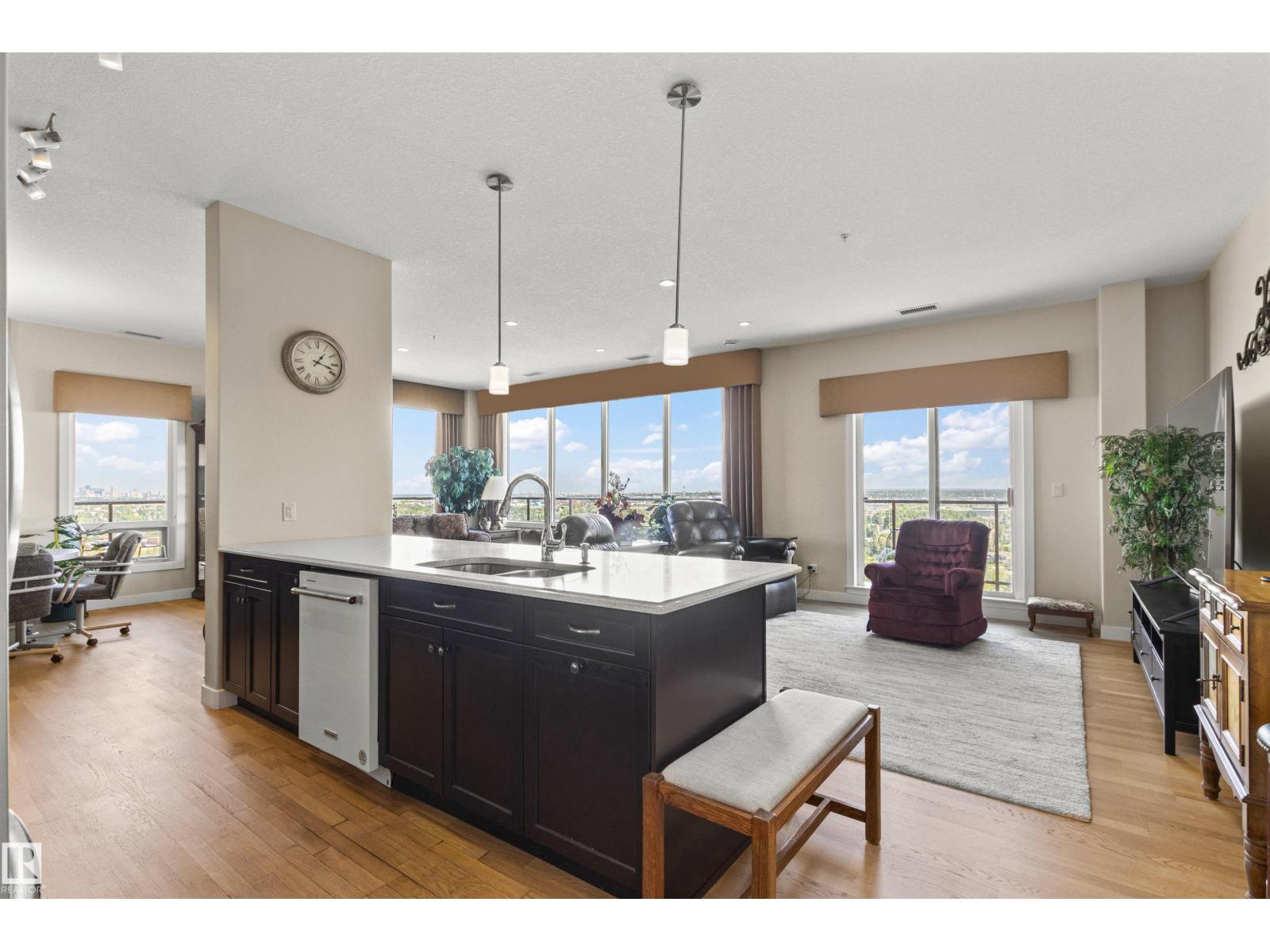 #1406 2755 109 ST NW