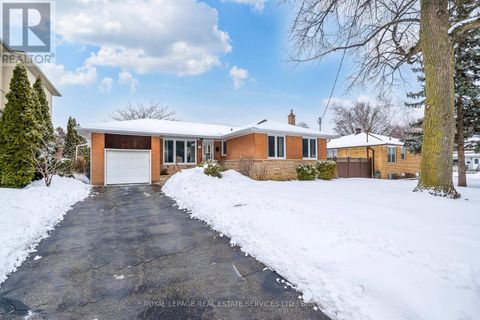 71 HILLCROFT DRIVE Toronto (Islington-City Centre West) ON M9B4X6
