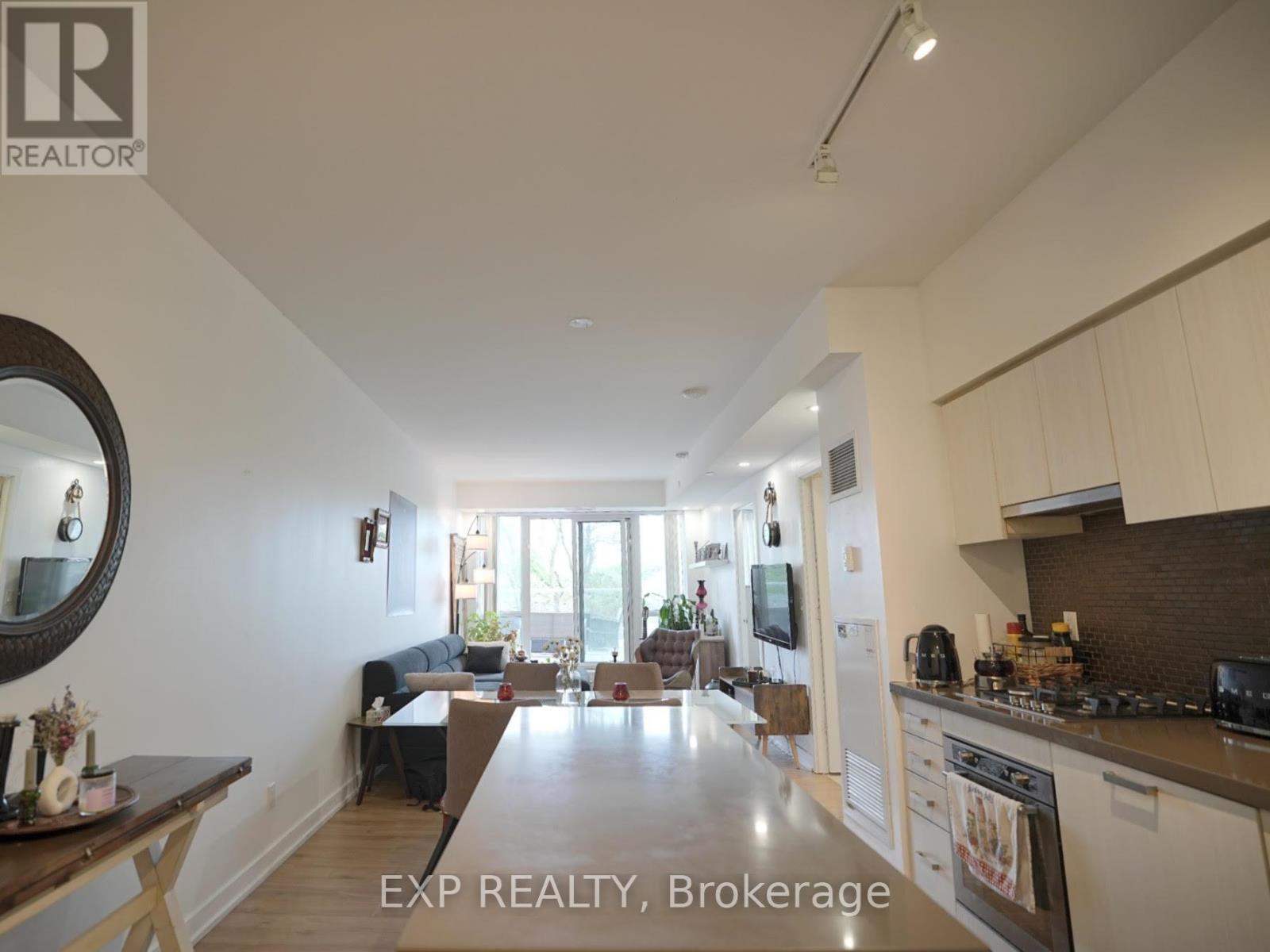 312 - 501 ST CLAIR AVENUE W