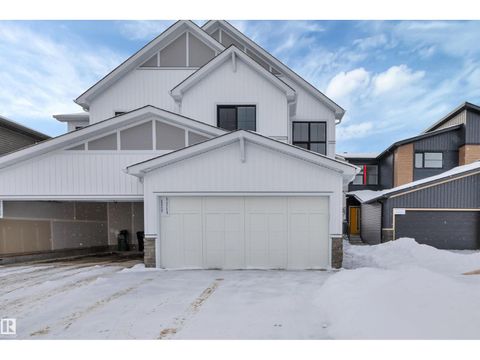 8931 ELVES LO NW Edmonton AB T6M3G3