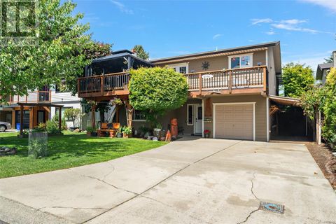 2114 Jahn Pl Sidney BC V8L4T3