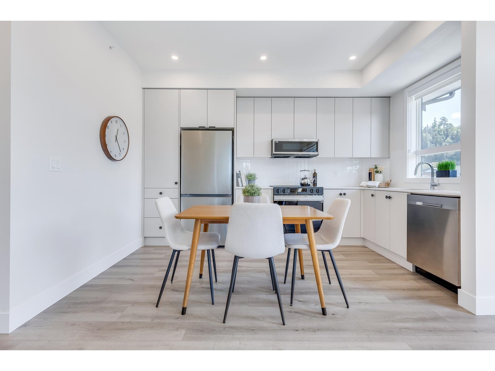 603 45497 CAMPUS DRIVE|Garrison Crossing