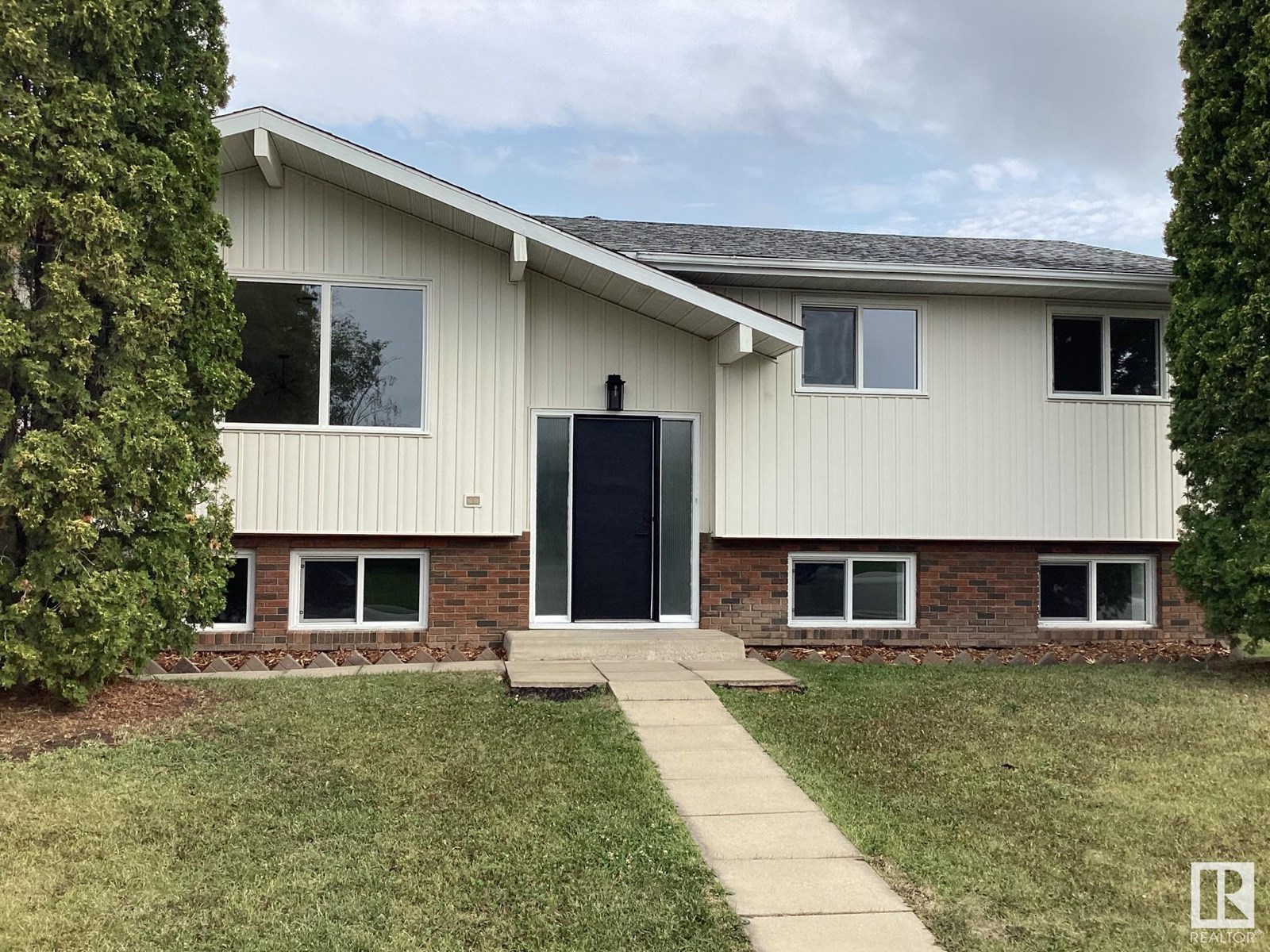 11016 166 Ave. NW NW