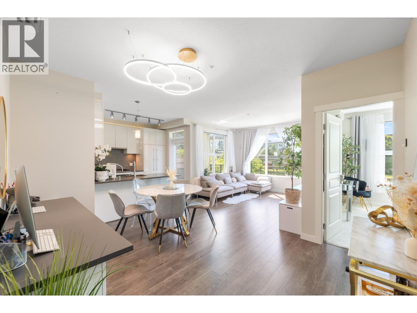 215 9388 TOMICKI AVENUE