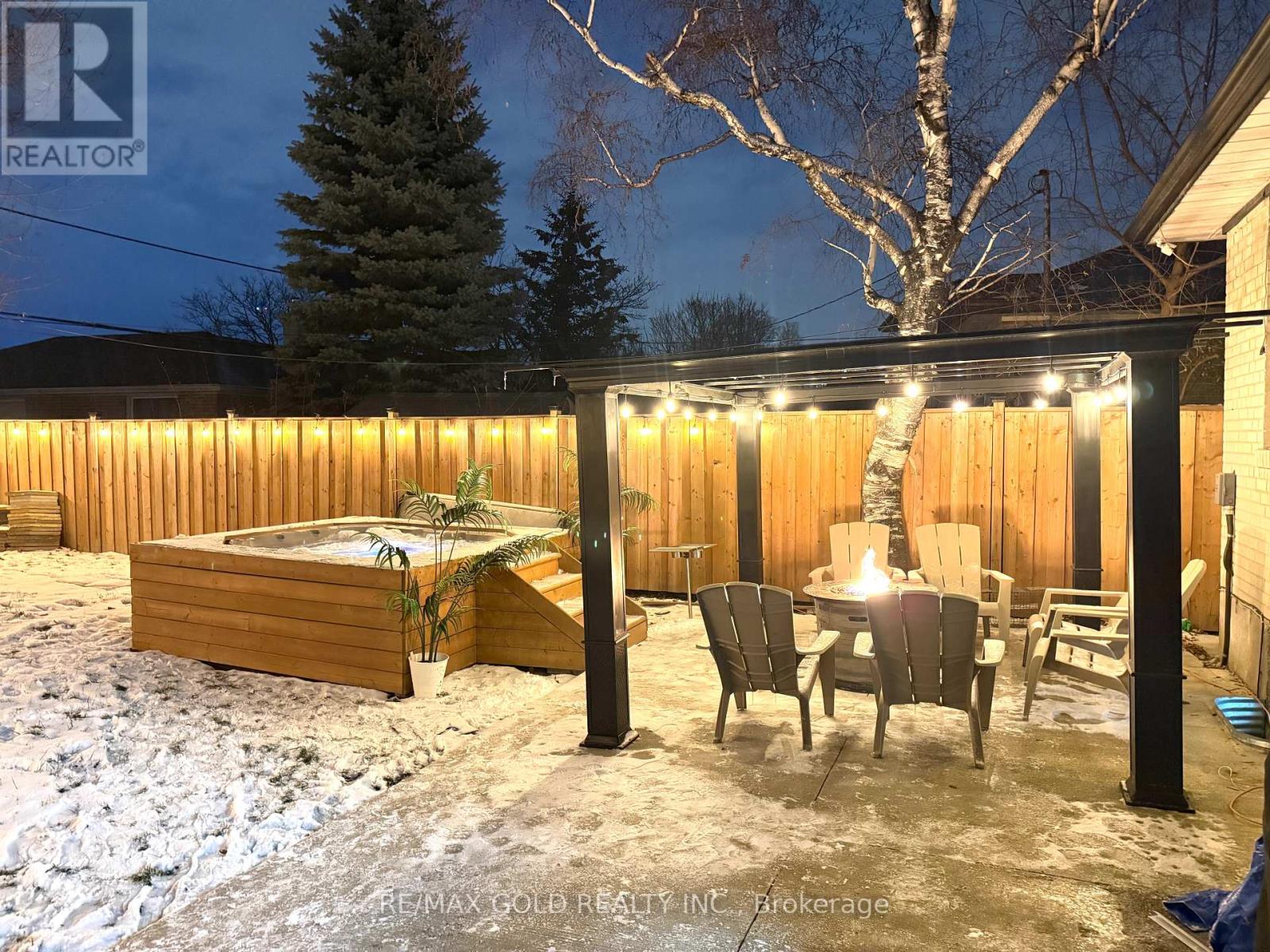 189 KINGSVIEW BOULEVARD