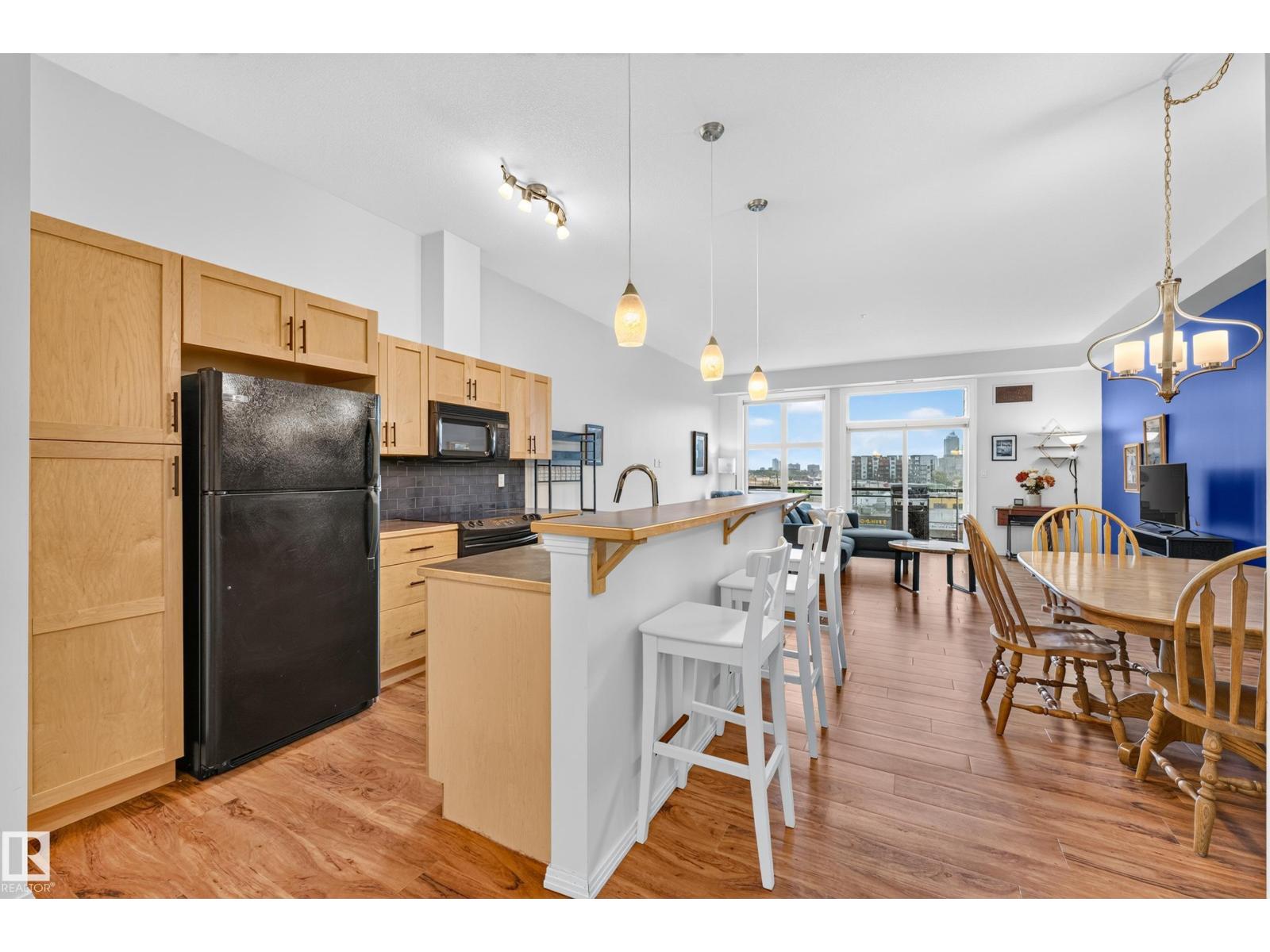 #410 10531 117 ST NW