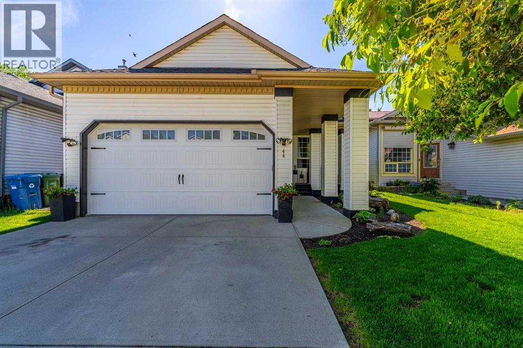 44 Douglas Glen Place SE