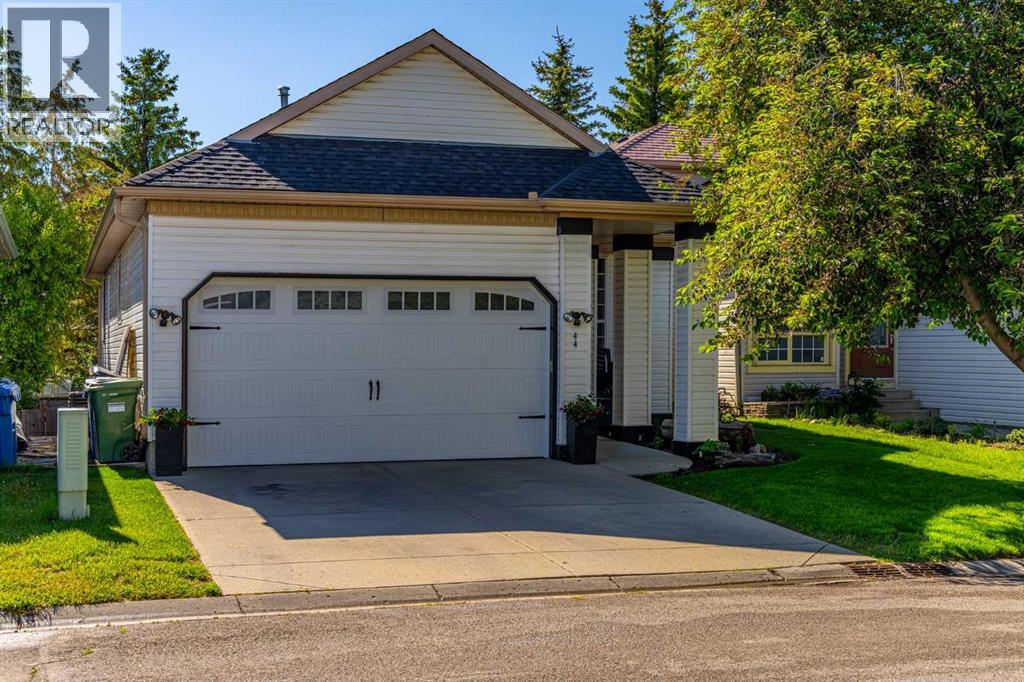 44 Douglas Glen Place SE