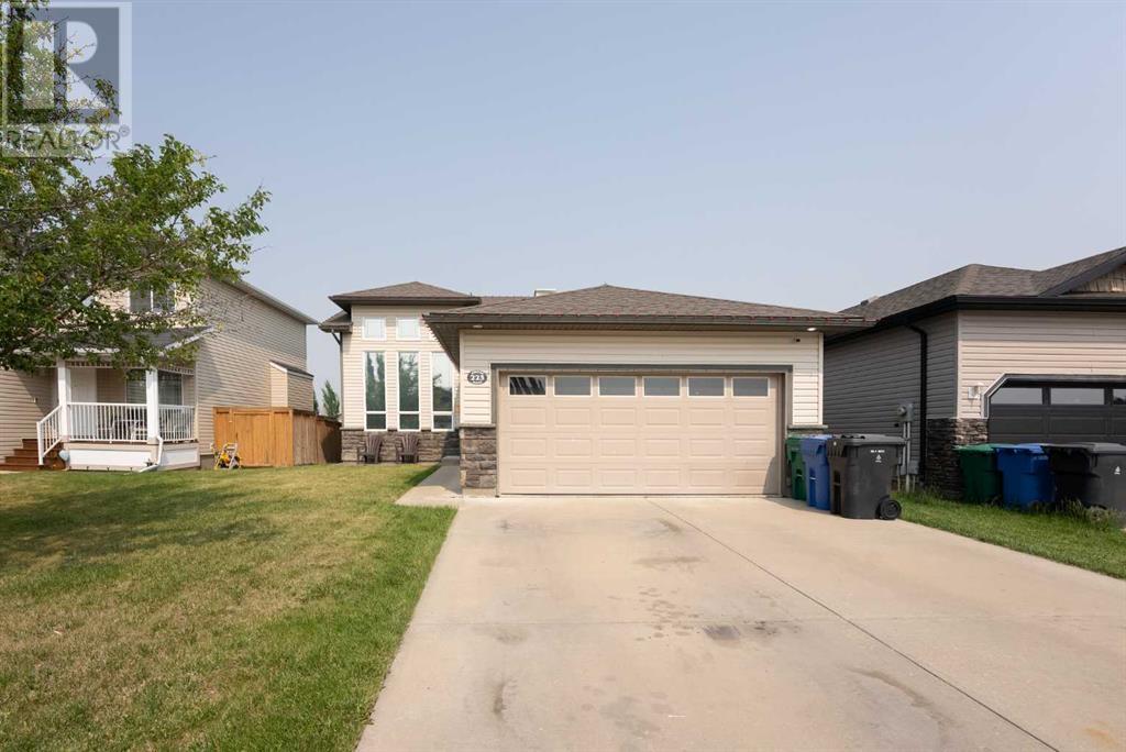 223 Mt Sunburst Place W