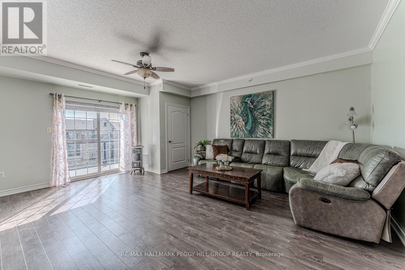 402 - 40 FERNDALE DRIVE S