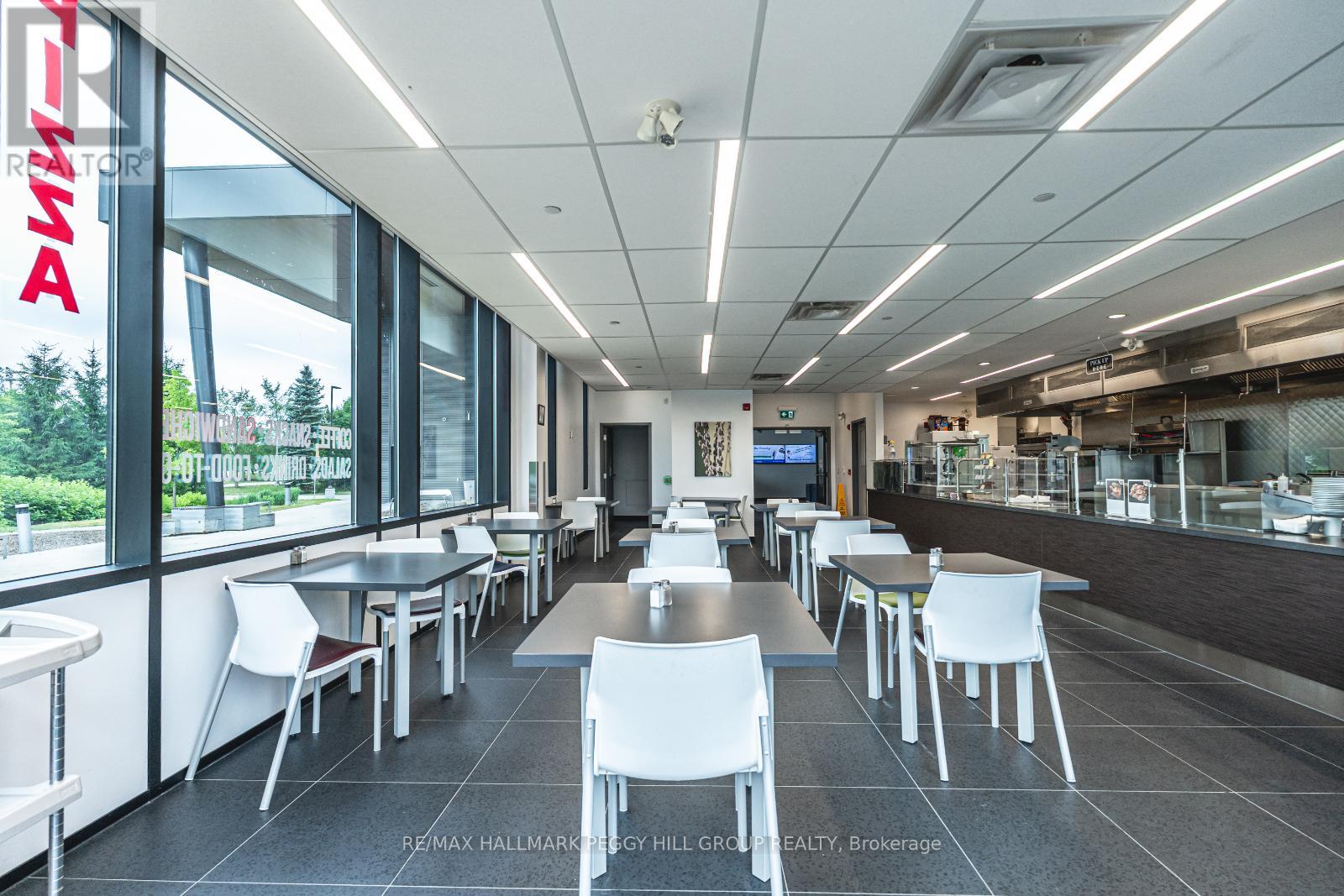 1700 - 7325 YONGE STREET
