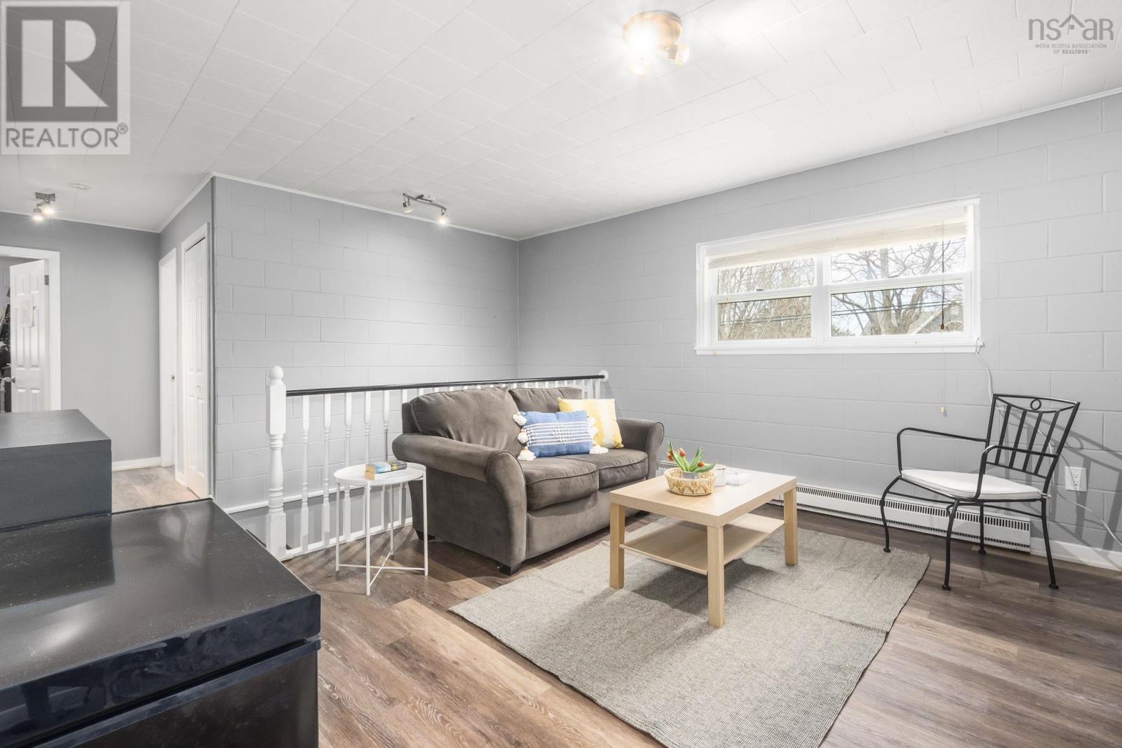 73/75 Pleasant Street
