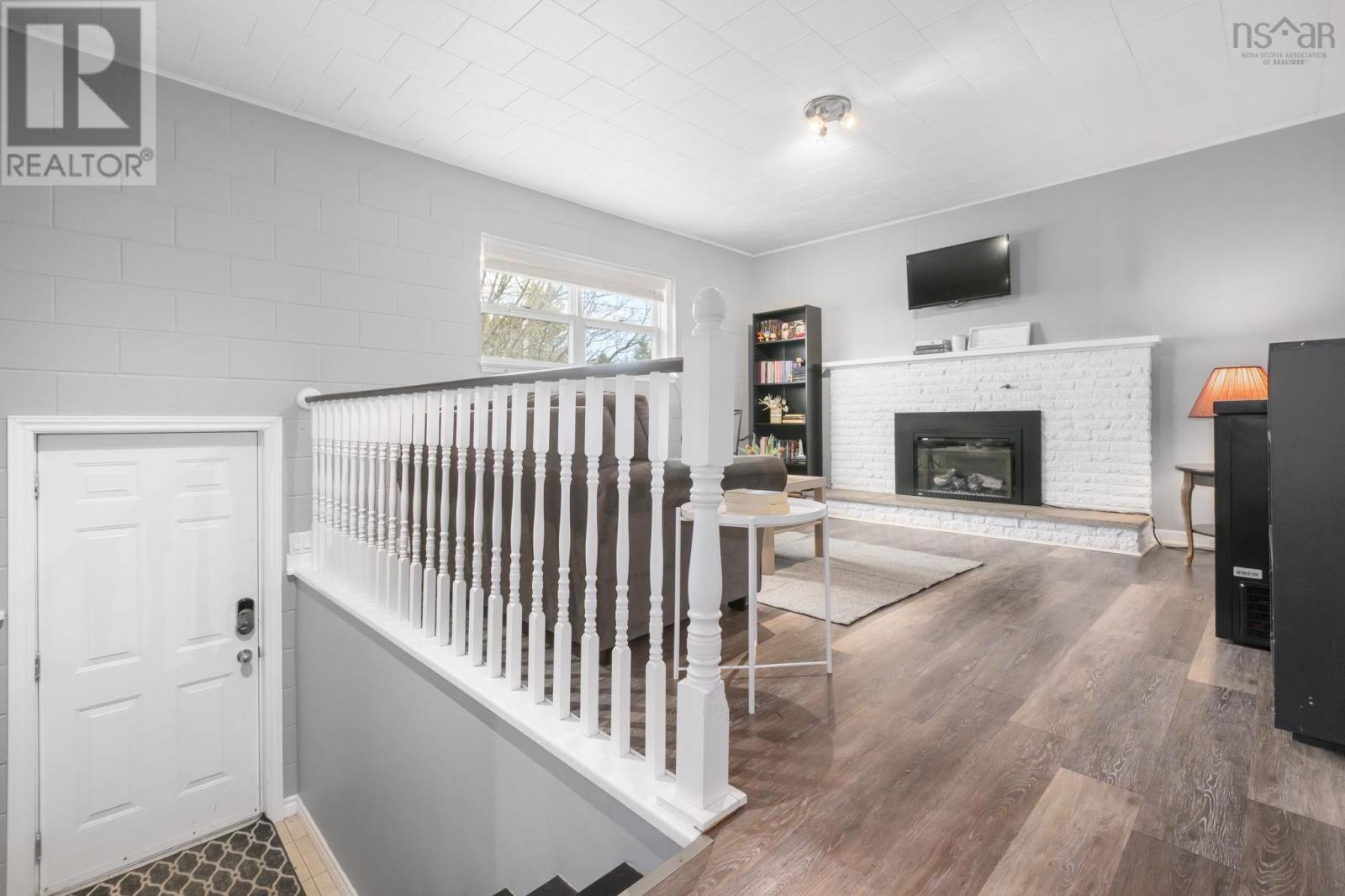 73/75 Pleasant Street