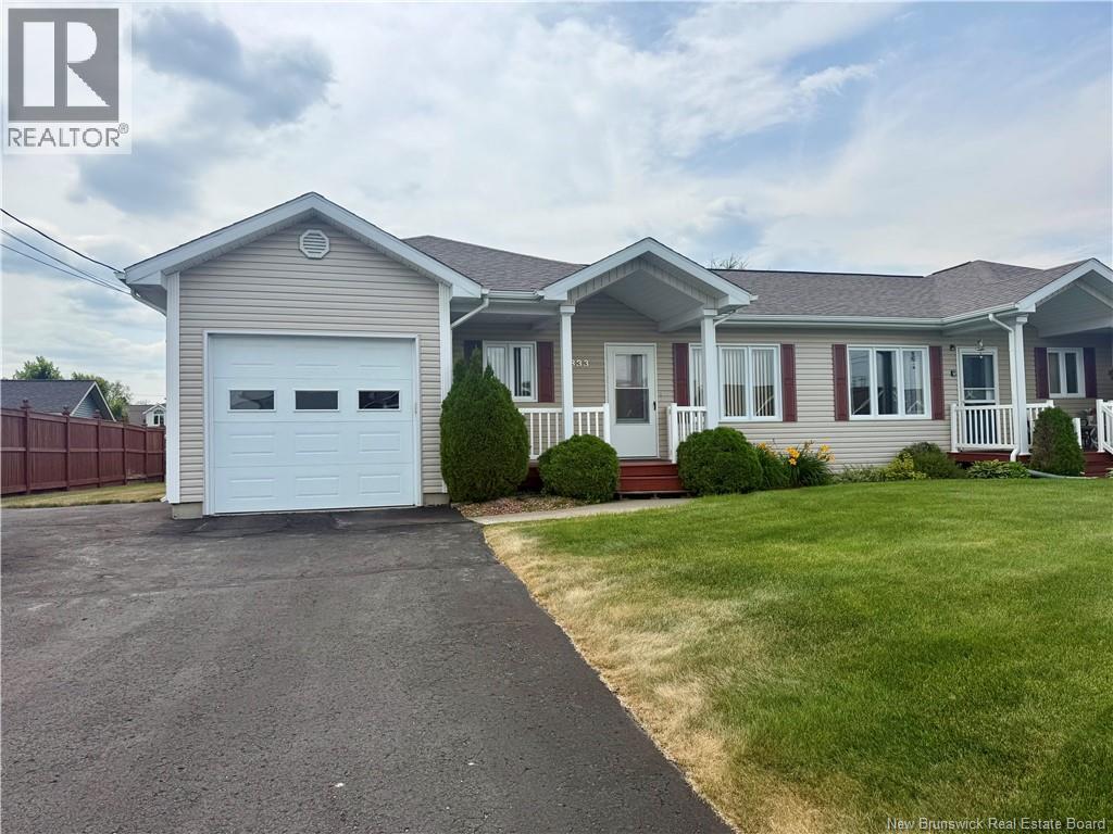 Photo 1 of 42 — 333 McCormick Street, Grand-Sault/Grand Falls, NB E3Y3X8