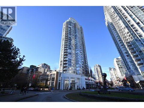 2002 1201 MARINASIDE CRESCENT Vancouver BC V6Z2V2
