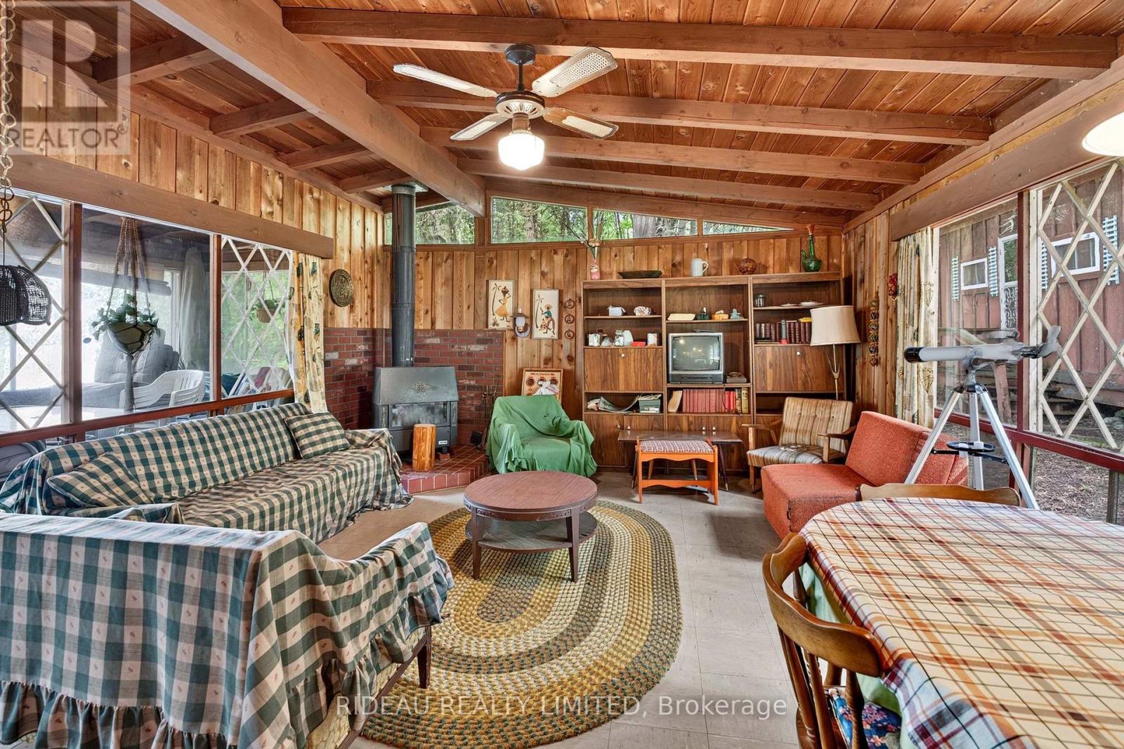 279 BARKLOW LANE