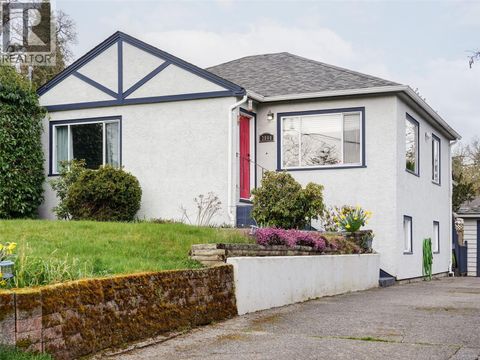 3044 Austin Ave Saanich BC V9A2L2
