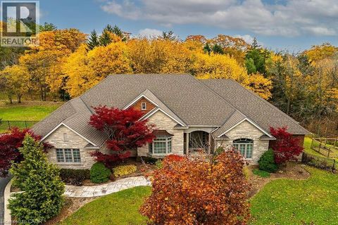 27 SUN Avenue Dundas ON L9H5A6