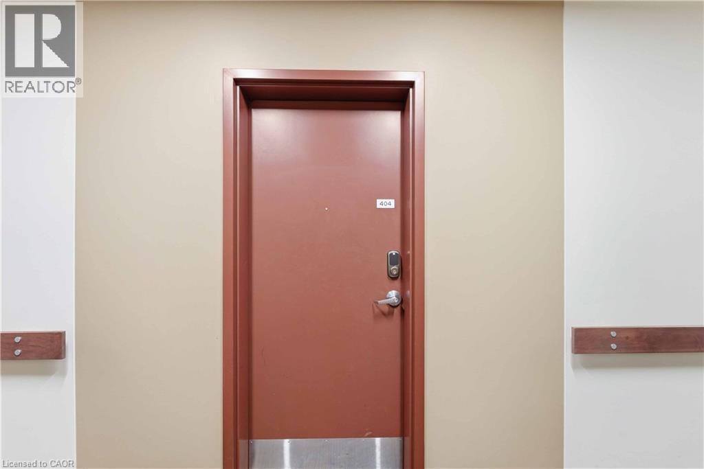 26 WELLINGTON Street Unit# 404