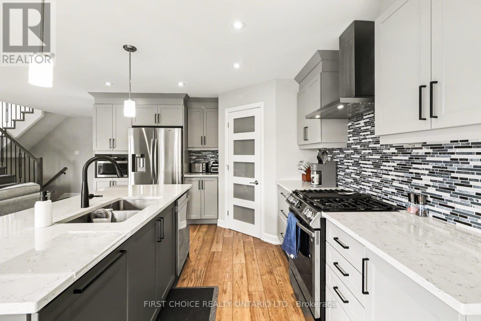 540 LUCENT STREET