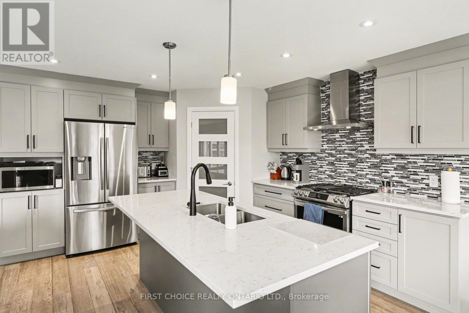540 LUCENT STREET