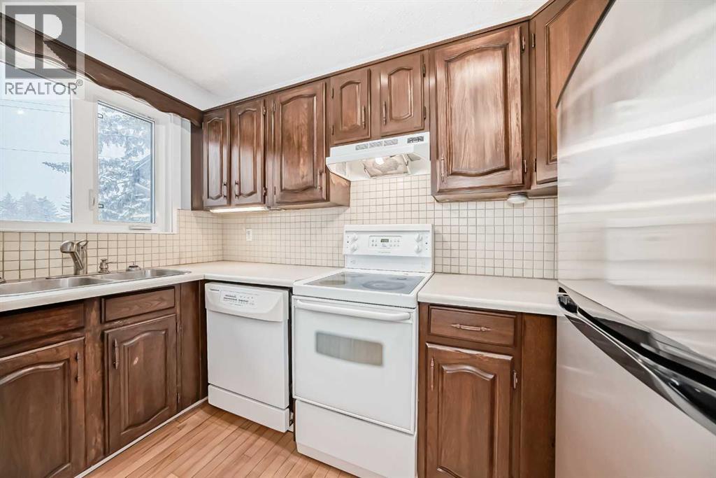 57 Storybook Gardens NW