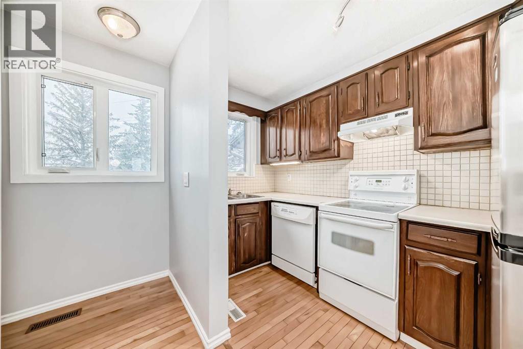 57 Storybook Gardens NW