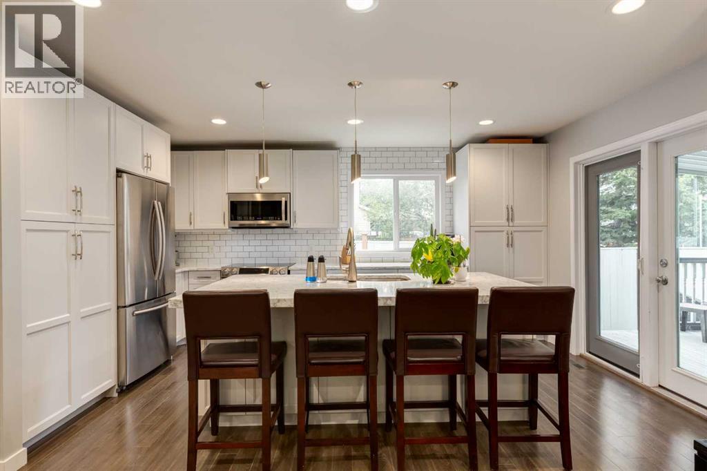 128 Riverwood Close SE