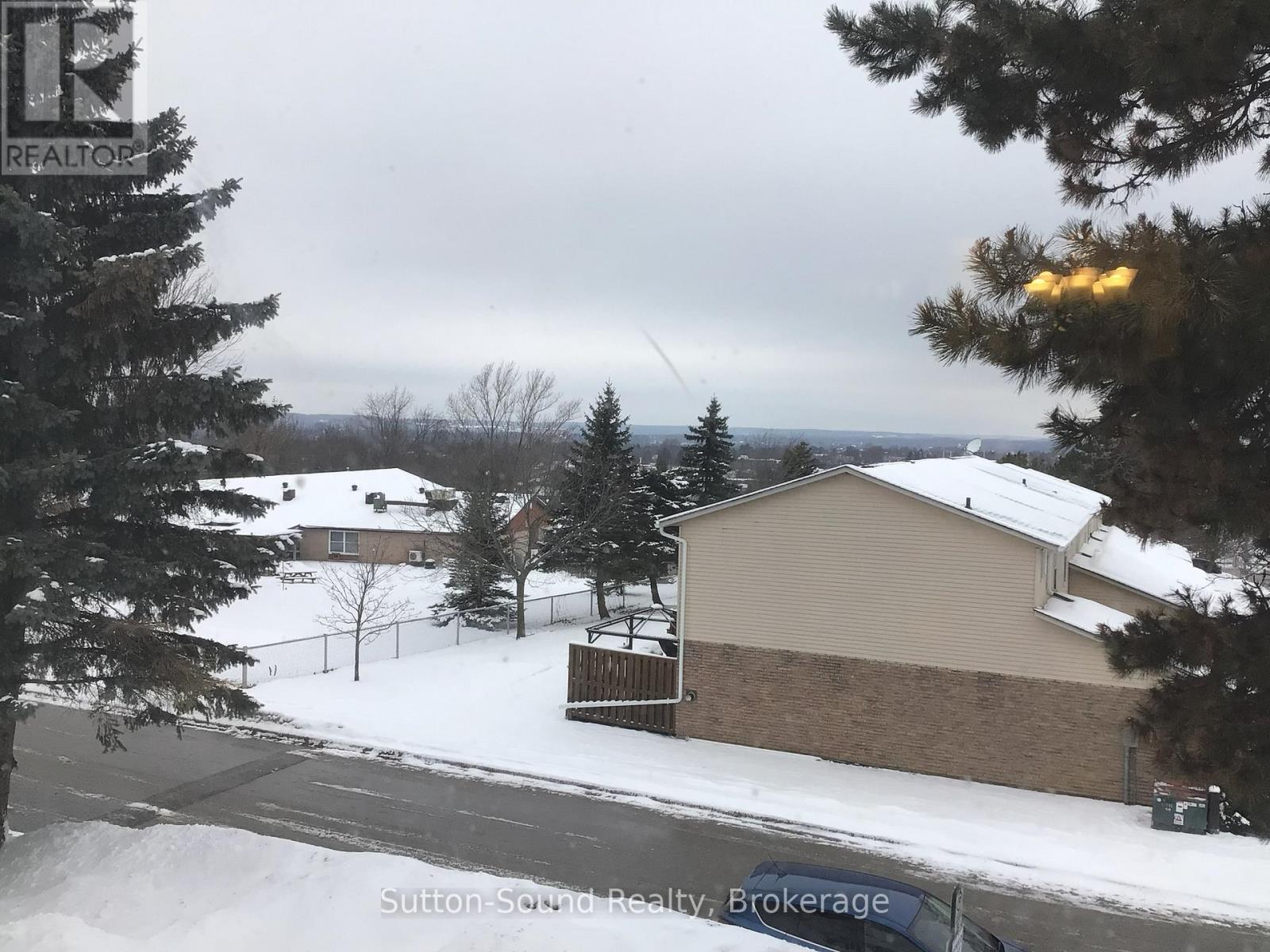 89 - 89 LAURIE CRESCENT