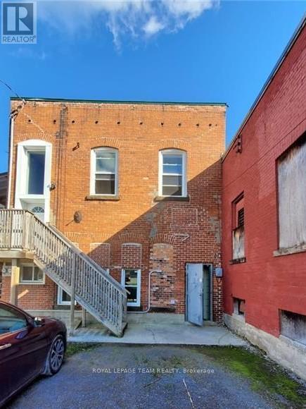 1 - 124 JOHN STREET N