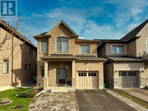9 TEMPLE AVENUE East Gwillimbury (Sharon) ON L9N0P2