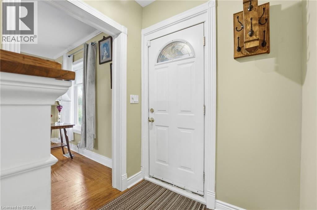6 STRATHCONA Avenue
