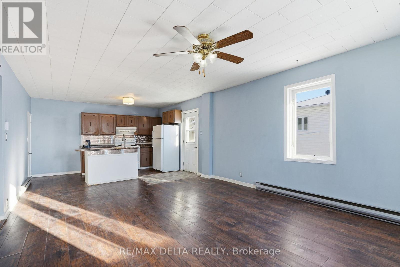 4581 STE-CATHERINE STREET