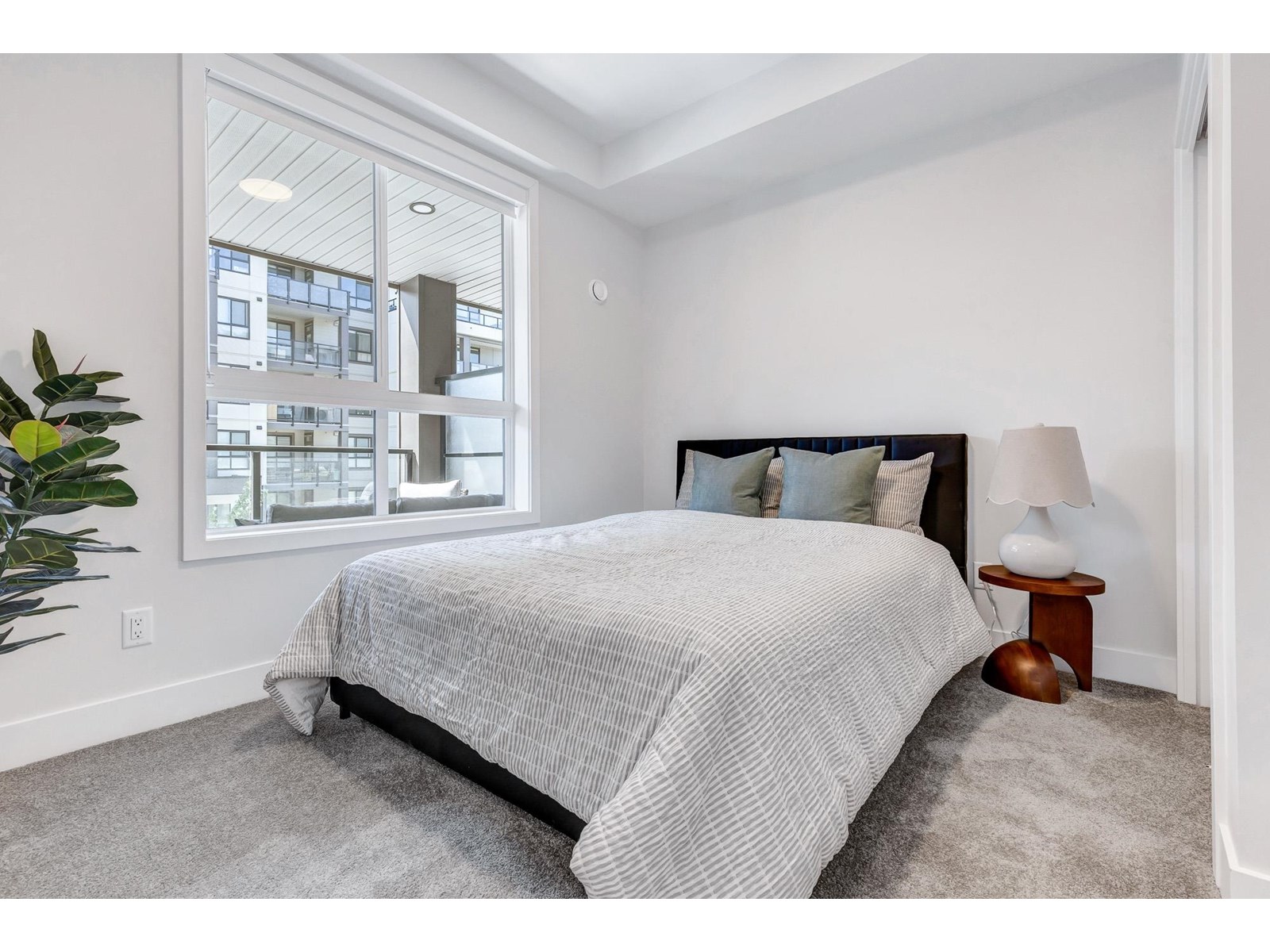 612 45497 CAMPUS DRIVE|Garrison Crossing