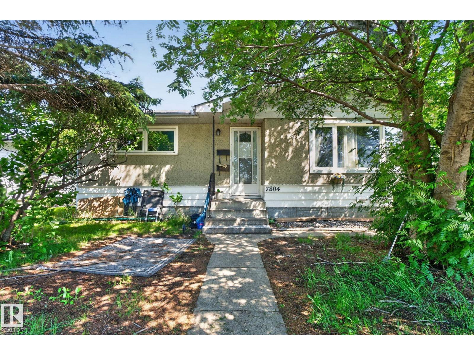 7804 136 AV NW
